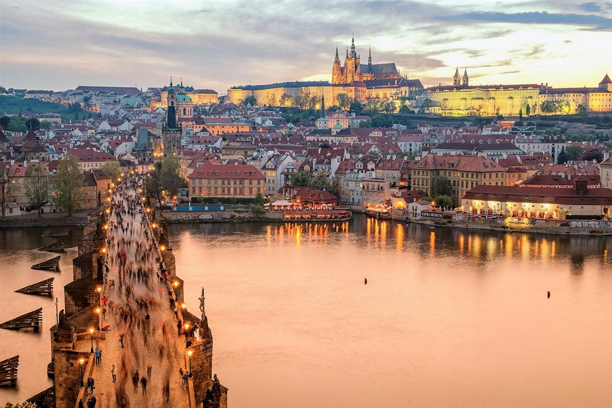 Puente de Carlos y el Castillo de Praga
